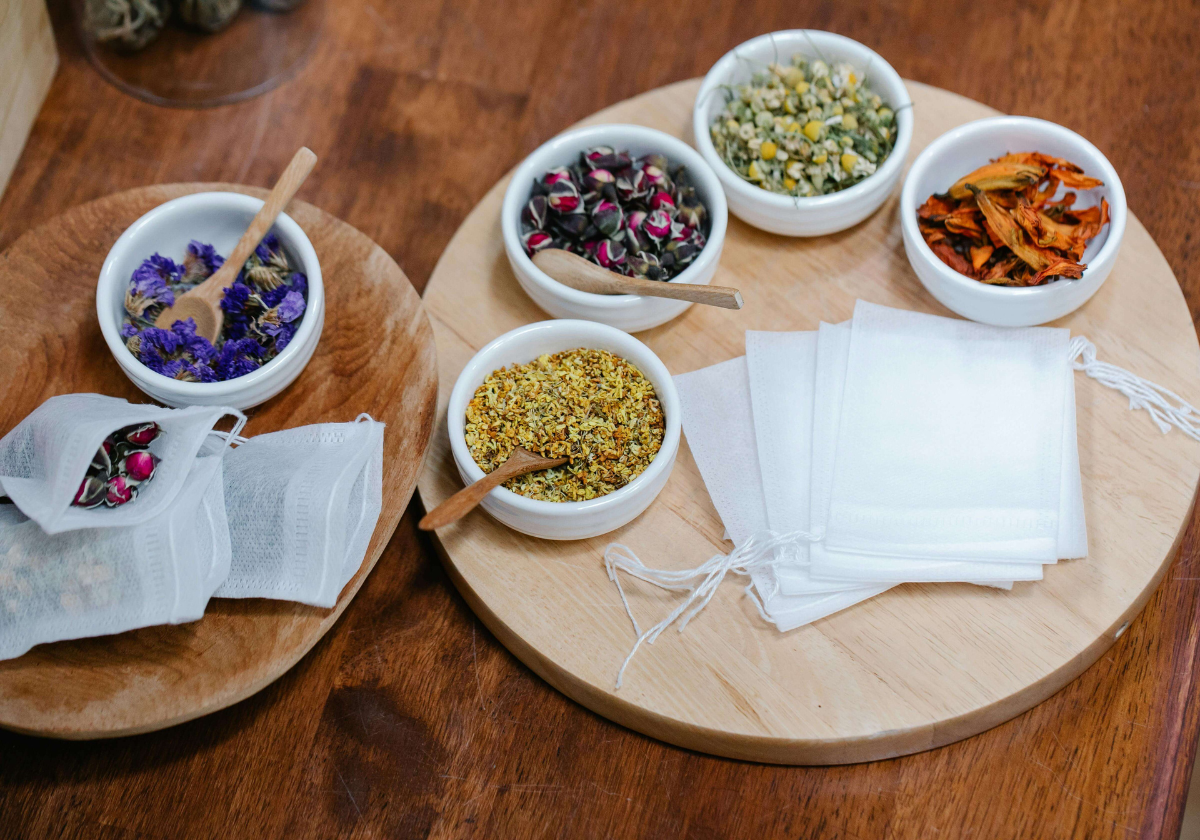 DetoxMaxx: 21-Day Holistic Detox Program for Revitalization and Wellness